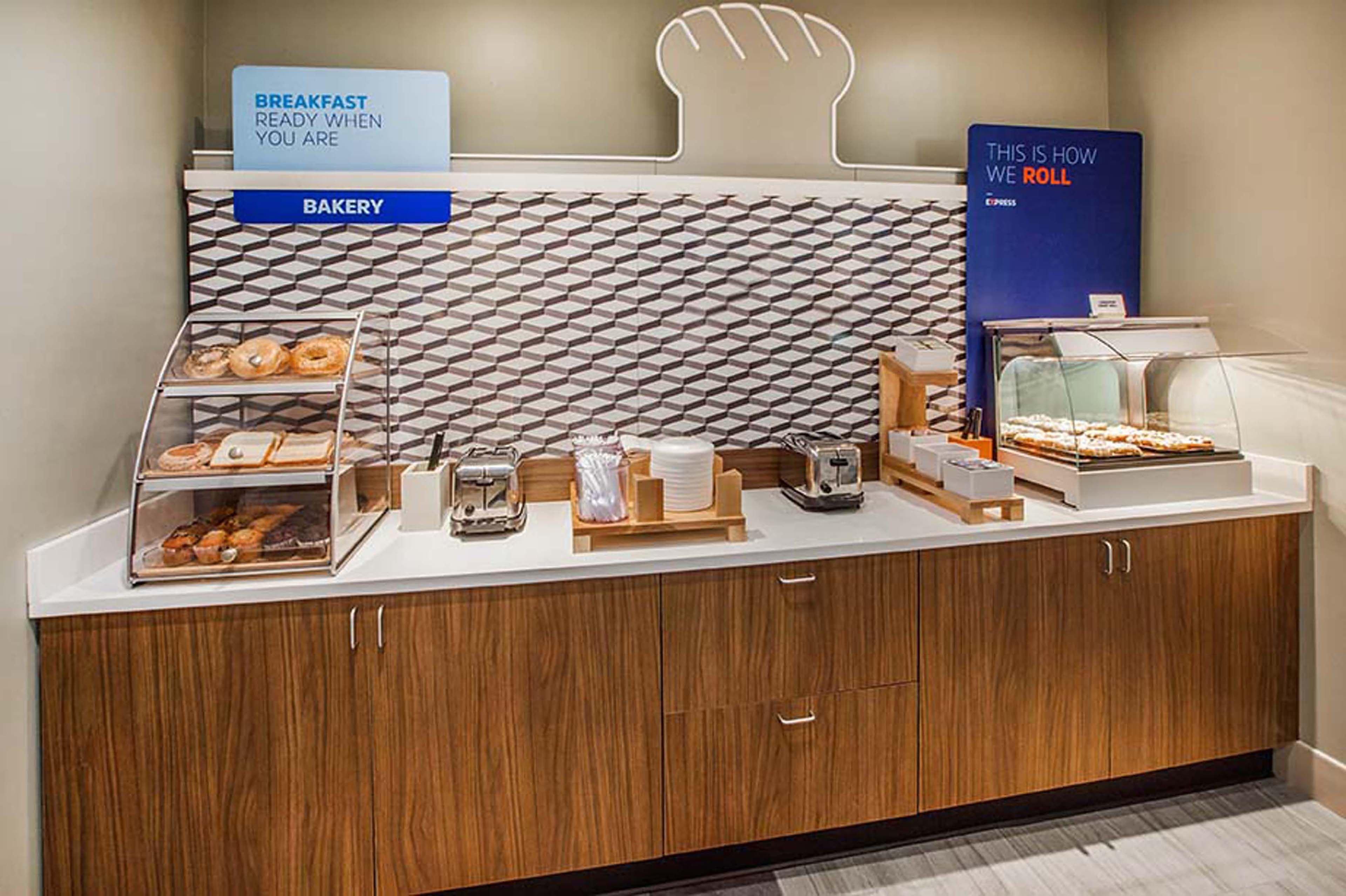 Holiday Inn Express & Suites Oak Ridge By Ihg Eksteriør bilde